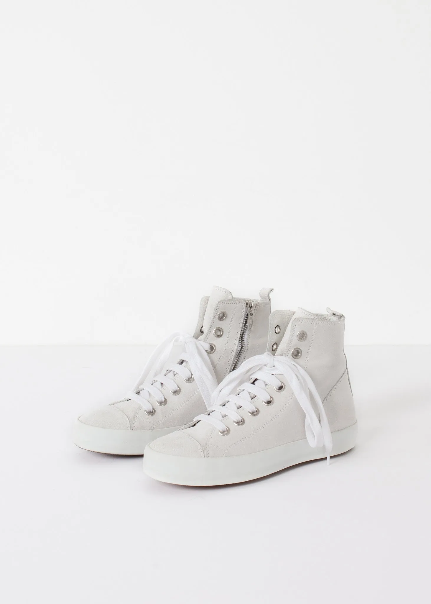 High Top Sneaker