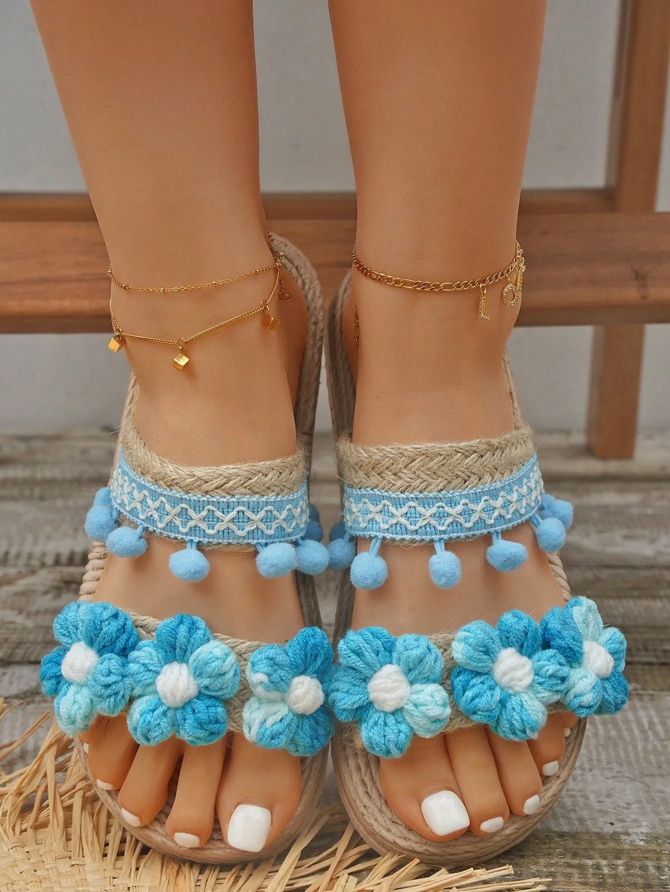 Women's Fashionable And Comfortable Round Toe Slip-On Straw Rope Blue Summer Sandals, Flat Heel