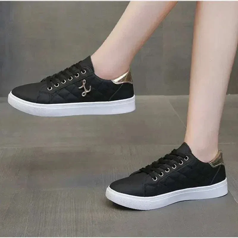 Womens white Sneakers: Fashionable Breathable white platform sneakers